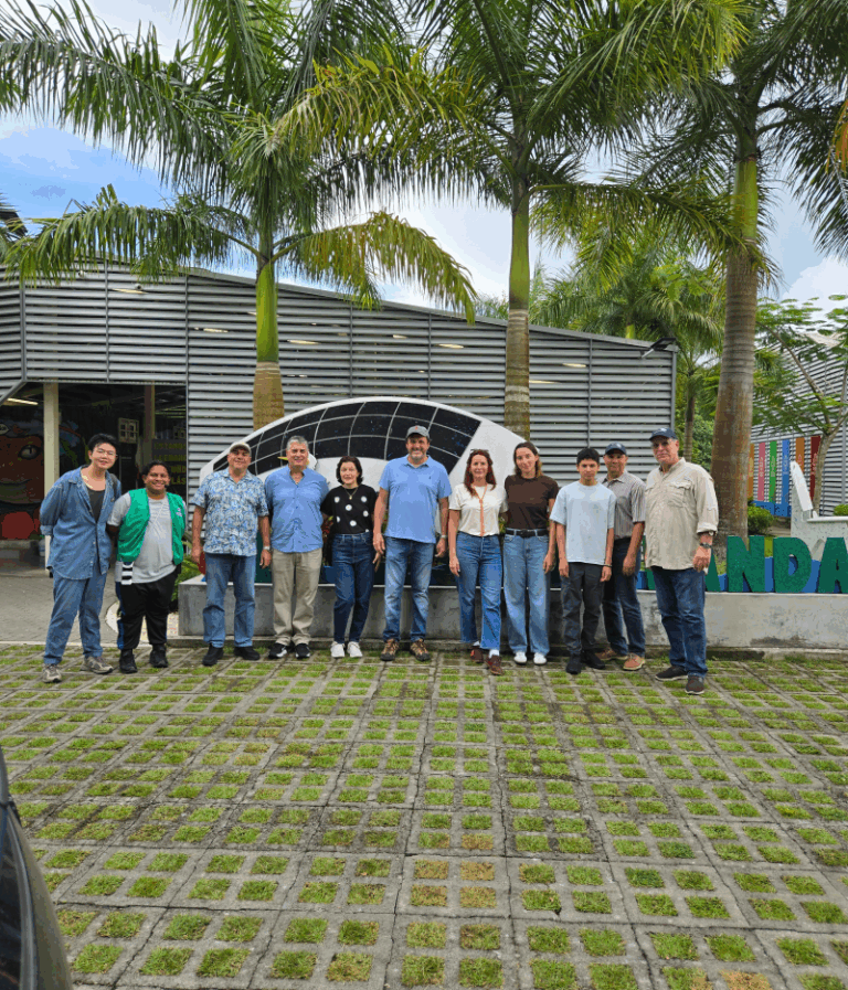 Una Visita con Propósito CLUB ROTARIO DE PANAMÁ Y LA CASA DE WANDA